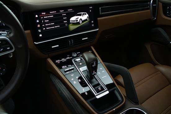 PORSCHE-CAYENNE-2023