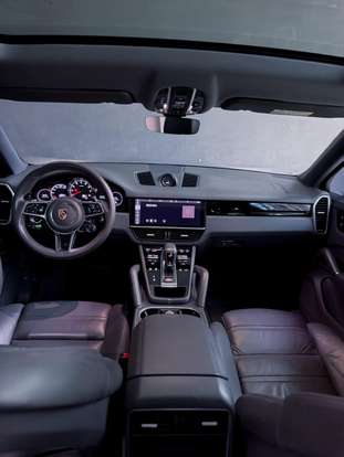 PORSCHE-CAYENNE-2019
