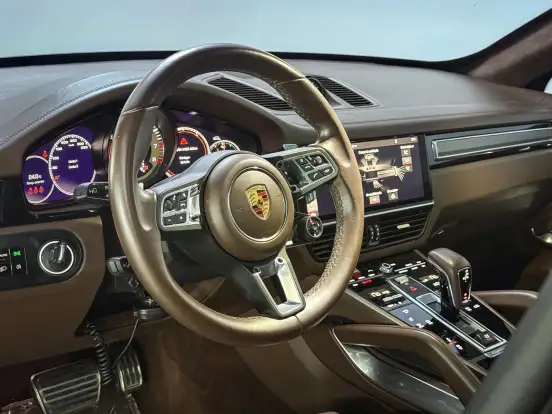 PORSCHE-CAYENNE-2021
