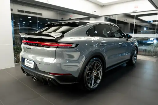 PORSCHE-CAYENNE-2023