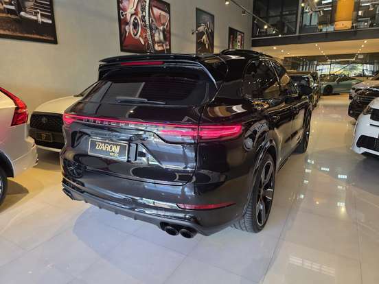 PORSCHE-CAYENNE-2019