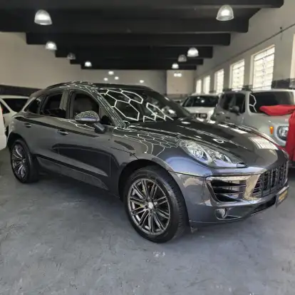 PORSCHE-MACAN-2016