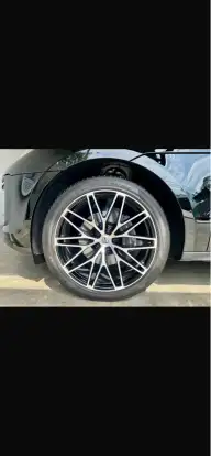 PORSCHE-MACAN-2025