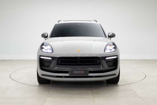 PORSCHE-MACAN-2023