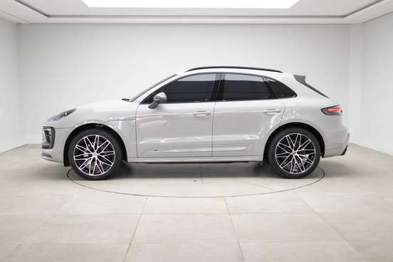 PORSCHE-MACAN-2023