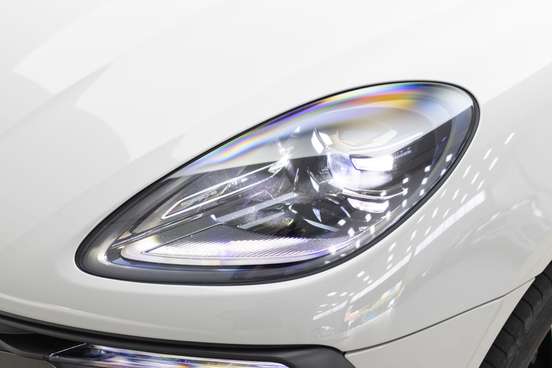 PORSCHE-MACAN-2023