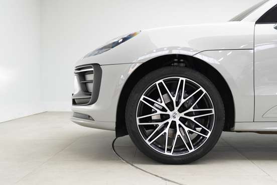 PORSCHE-MACAN-2023