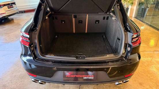PORSCHE-MACAN-2017