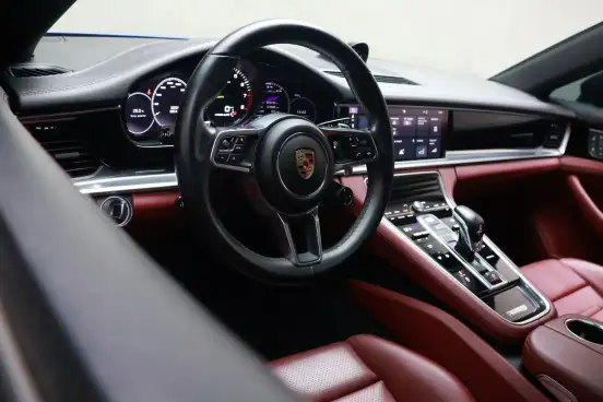 PORSCHE-PANAMERA-2019