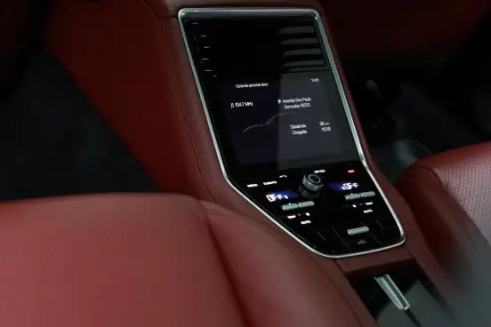 PORSCHE-PANAMERA-2019