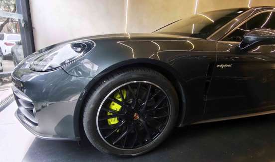 PORSCHE-PANAMERA-2023