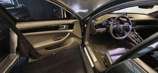 PORSCHE-PANAMERA-2023