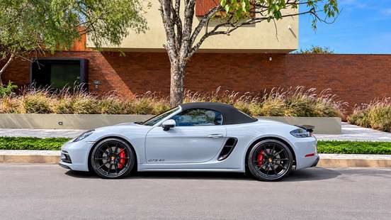 PORSCHE-718-2024