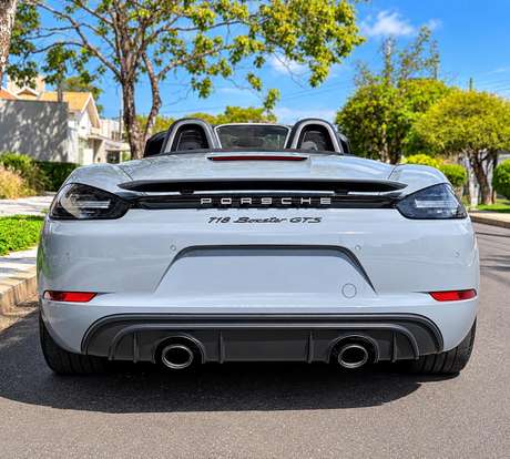 PORSCHE-718-2024