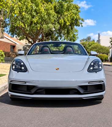 PORSCHE-718-2024