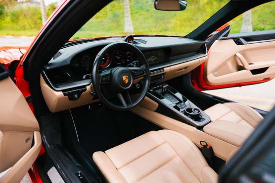PORSCHE-911-2021