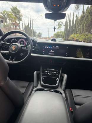 PORSCHE-CAYENNE-2025
