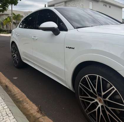 PORSCHE-CAYENNE-2025
