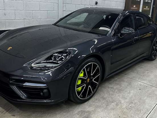 PORSCHE-PANAMERA-4.0 V8 GASOLINA TURBO PDK PORSCHE-PANAMERA-2017