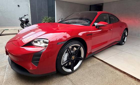 PORSCHE TAYCAN 4S ELÉTRICO