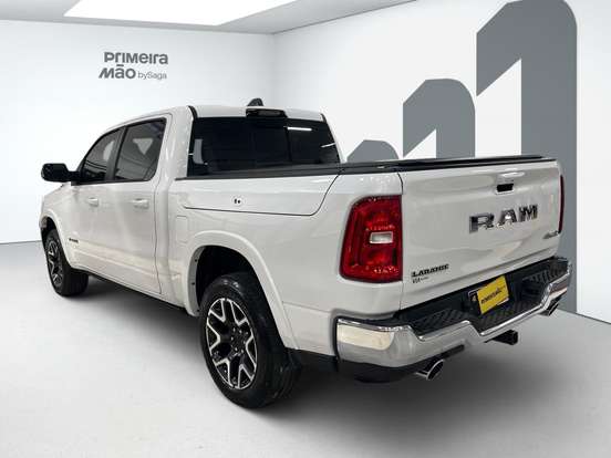 RAM-1500-3.0 HURRICANE 6 BITURBO GASOLINA LARAMIE NIGHT EDITION CD 4X4 AUTOMÁTICO RAM-1500-2024