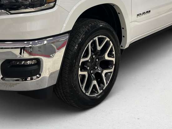 RAM-1500-3.0 HURRICANE 6 BITURBO GASOLINA LARAMIE NIGHT EDITION CD 4X4 AUTOMÁTICO RAM-1500-2024