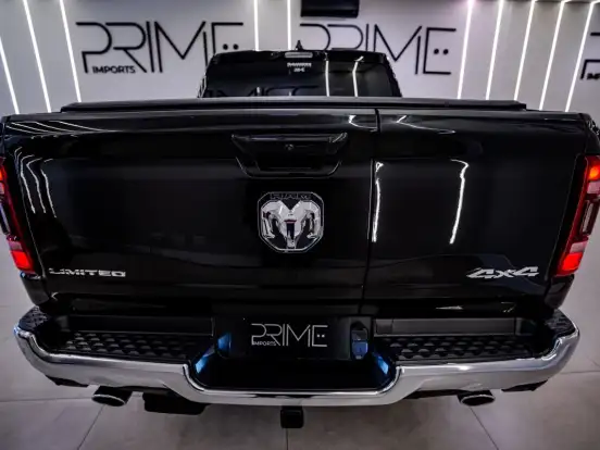 RAM-1500-5.7 V8 GASOLINA LIMITED CD 4X4 AUTOMÁTICO RAM-1500-2023