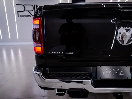 RAM-1500-5.7 V8 GASOLINA LIMITED CD 4X4 AUTOMÁTICO RAM-1500-2023