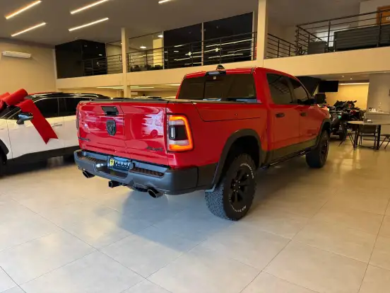 RAM-1500-5.7 V8 GASOLINA REBEL CD 4X4 AUTOMÁTICO RAM-1500-2023