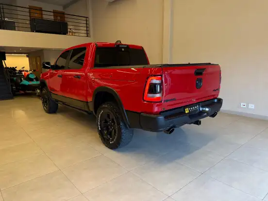 RAM-1500-5.7 V8 GASOLINA REBEL CD 4X4 AUTOMÁTICO RAM-1500-2023