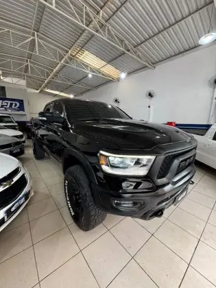 RAM 1500 5.7 V8 GASOLINA REBEL CD 4X4 AUTOMÁTICO