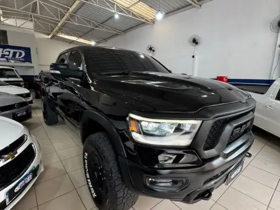 RAM-1500-5.7 V8 GASOLINA REBEL CD 4X4 AUTOMÁTICO RAM-1500-2022