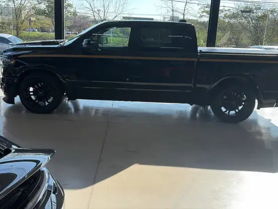 RAM-1500-5.7 V8 SUPERCHARGED GASOLINA DC650 CD 4X4 AUTOMÁTICO RAM-1500-2026
