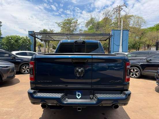 RAM-1500-5.7 V8 GASOLINA LIMITED NIGHT EDITION CD 4X4 AUTOMÁTICO RAM-1500-2023