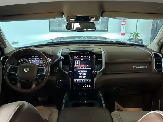 RAM-2500-6.7 I6 TURBO DIESEL LARAMIE CD 4X4 AUTOMÁTICO RAM-2500-2021
