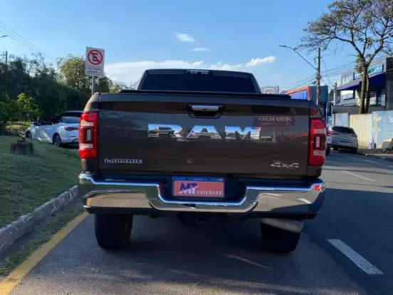 RAM-2500-6.7 I6 TURBO DIESEL LARAMIE CD 4X4 AUTOMÁTICO RAM-2500-2019