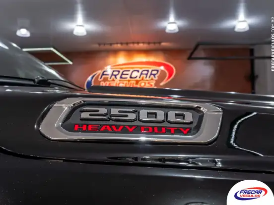 RAM-2500-6.7 I6 TURBO DIESEL LARAMIE CD 4X4 AUTOMÁTICO RAM-2500-2023