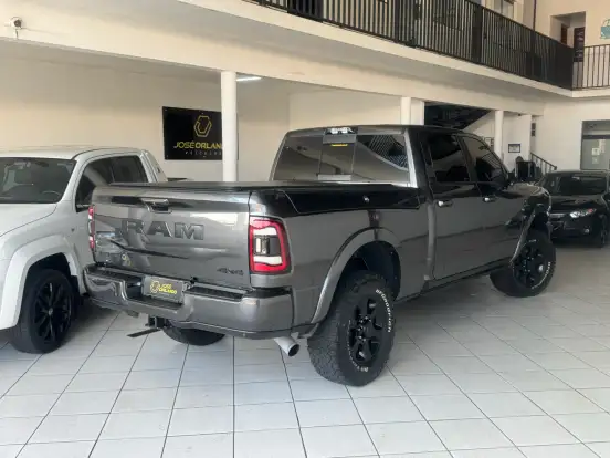 RAM-3500-6.7 I6 TURBO DIESEL LARAMIE NIGHT EDITION CD 4X4 AUTOMÁTICO RAM-3500-2022