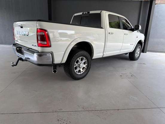 RAM-3500-6.7 I6 TURBO DIESEL LARAMIE CD 4X4 AUTOMÁTICO RAM-3500-2022