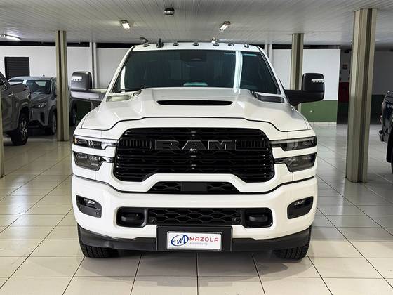 RAM 3500 6.7 I6 TURBO DIESEL LARAMIE NIGHT EDITION CD 4X4  AUTOMÁTICO