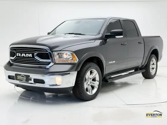 RAM CLASSIC 5.7 V8 GASOLINA LARAMIE CD 4X4 AUTOMÁTICO