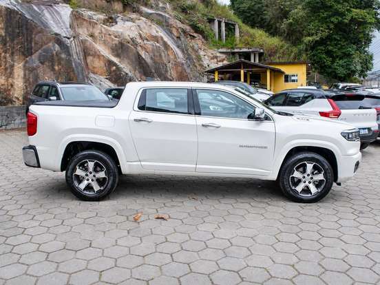 RAM-RAMPAGE-2.2 TURBO DIESEL LARAMIE 4X4 AUTOMÁTICO RAM-RAMPAGE-2025