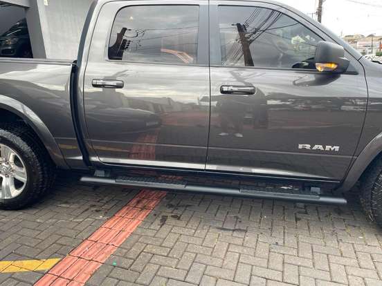 RAM-1500-5.7 V8 GASOLINA LIMITED CD 4X4 AUTOMÁTICO RAM-1500-2023