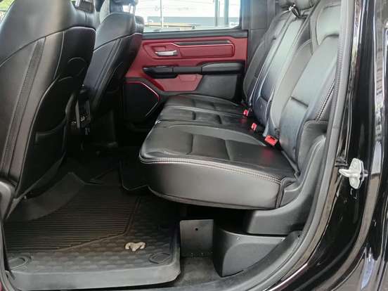 RAM-1500-5.7 V8 GASOLINA REBEL CD 4X4 AUTOMÁTICO RAM-1500-2023