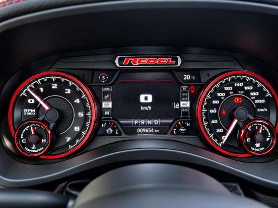 RAM-1500-5.7 V8 GASOLINA REBEL CD 4X4 AUTOMÁTICO RAM-1500-2022