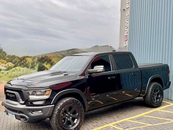 RAM-1500-5.7 V8 GASOLINA REBEL CD 4X4 AUTOMÁTICO RAM-1500-2023