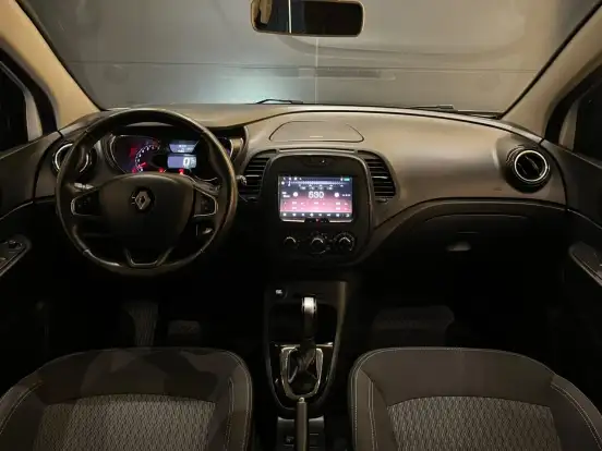 RENAULT-CAPTUR-2017