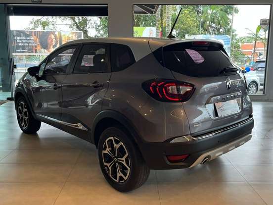 RENAULT-CAPTUR-2022