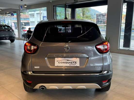 RENAULT-CAPTUR-2022