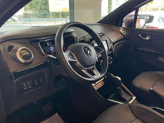 RENAULT-CAPTUR-2022